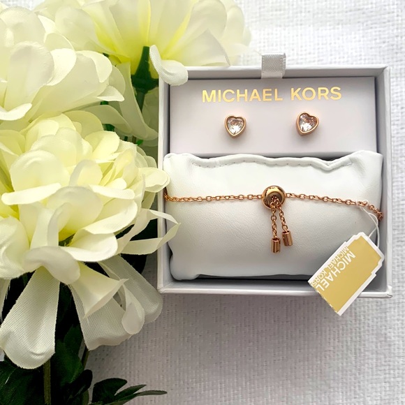 Michael Kors Rose Gold Bracelet with Earrings. - Picture 3 of 3